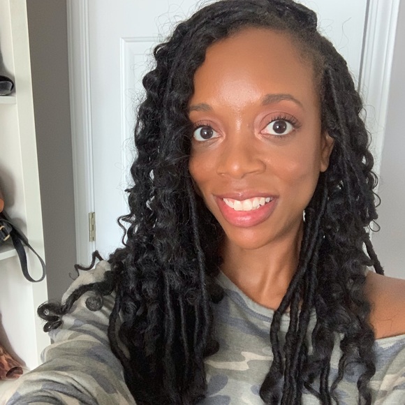 Meet your Posher, Mallory - Picture 5 of 7